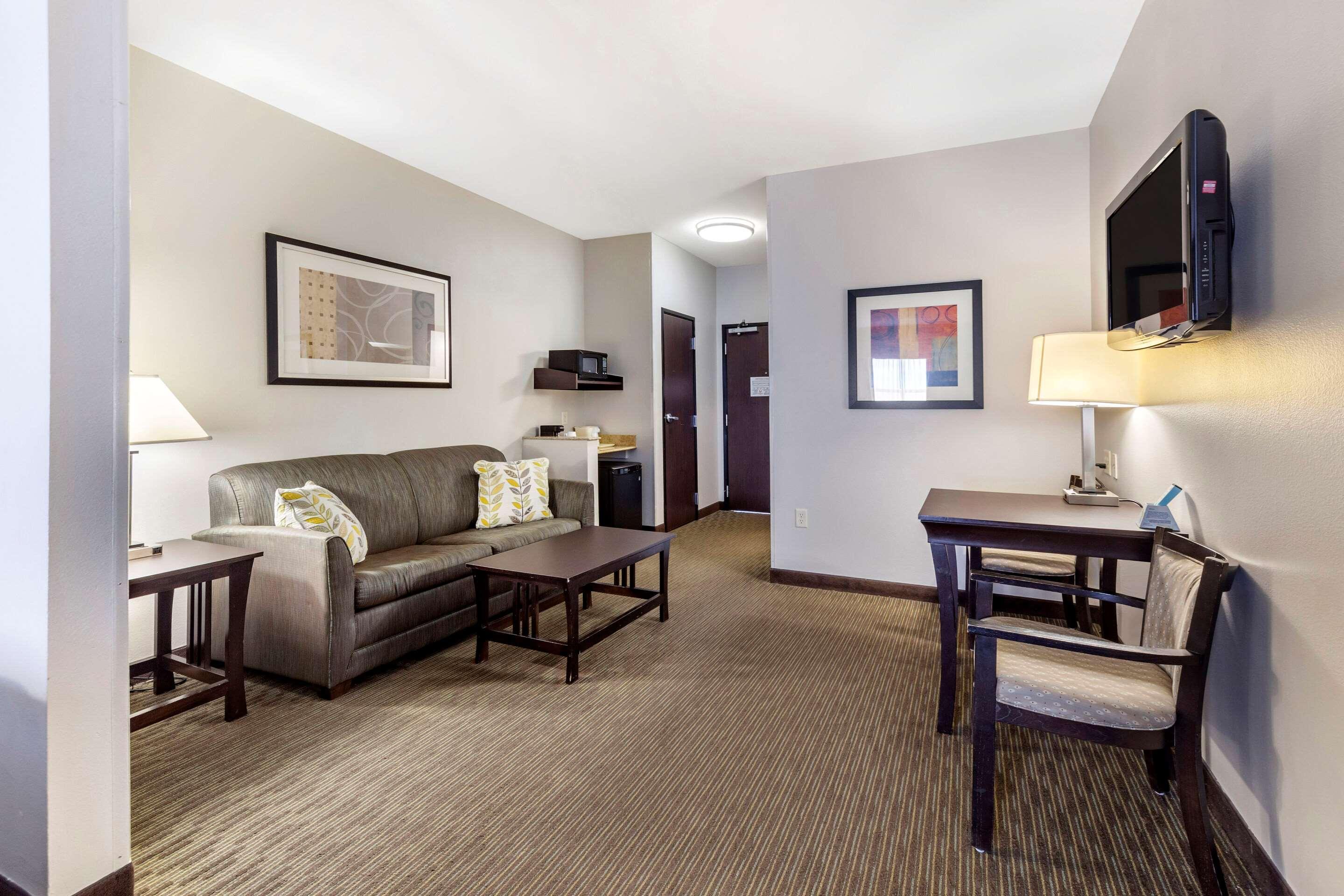 Comfort Inn & Suites Oklahoma City West - I-40 Экстерьер фото