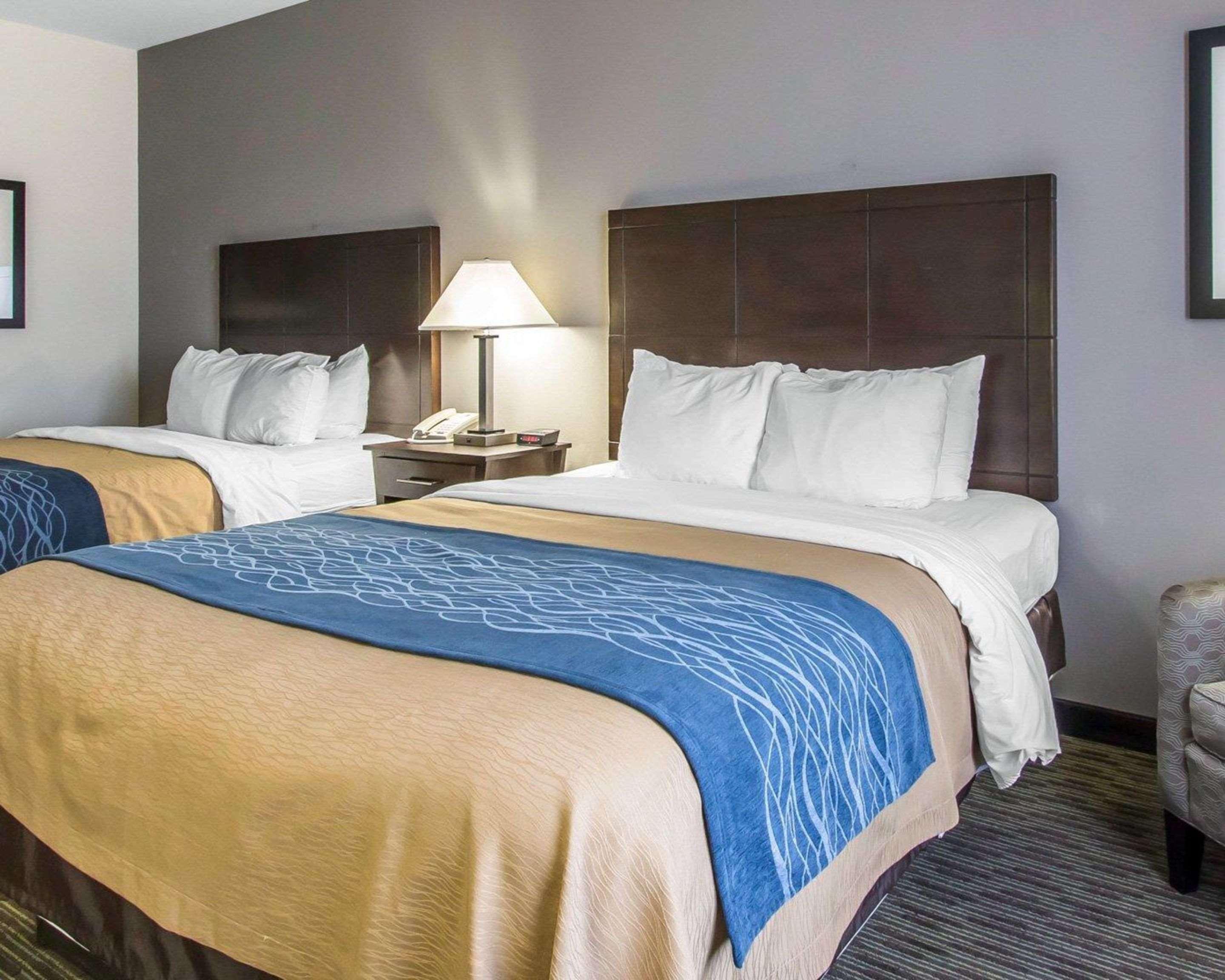 Comfort Inn & Suites Oklahoma City West - I-40 Экстерьер фото