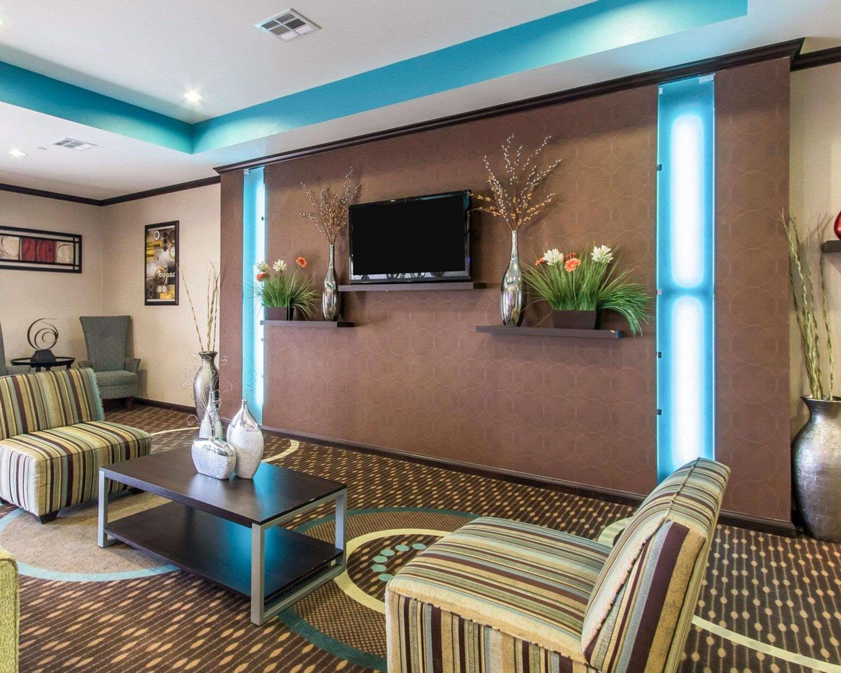 Comfort Inn & Suites Oklahoma City West - I-40 Экстерьер фото