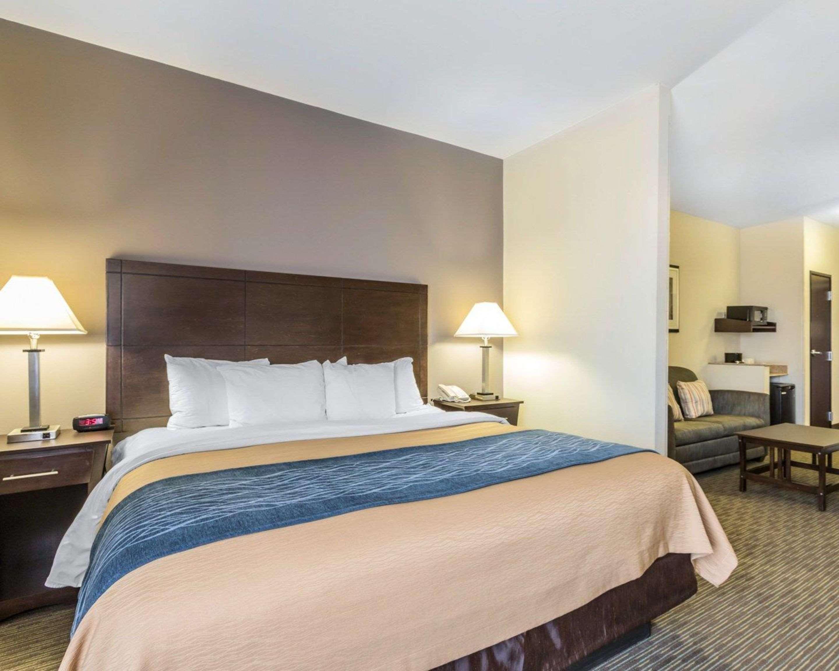 Comfort Inn & Suites Oklahoma City West - I-40 Экстерьер фото