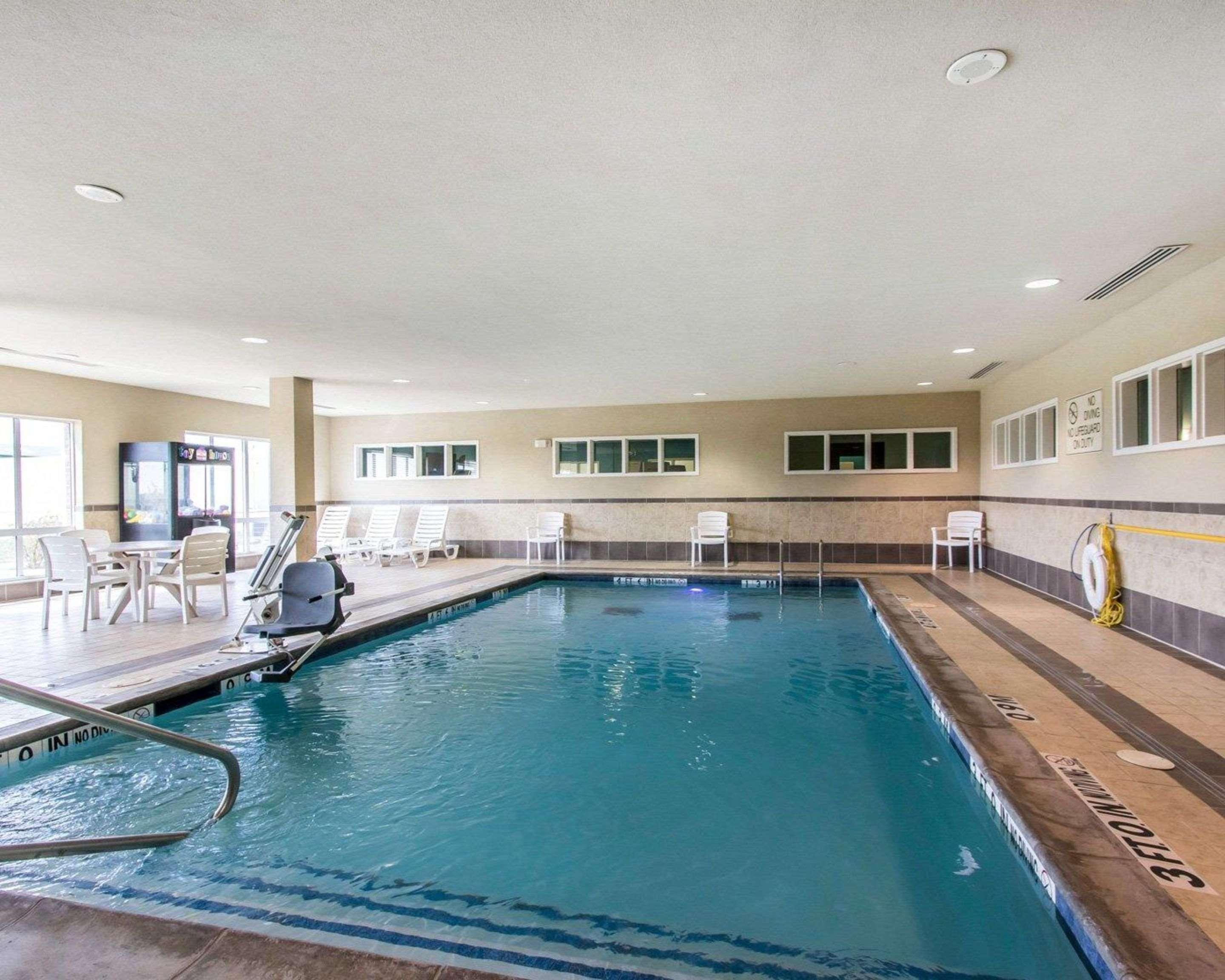 Comfort Inn & Suites Oklahoma City West - I-40 Экстерьер фото
