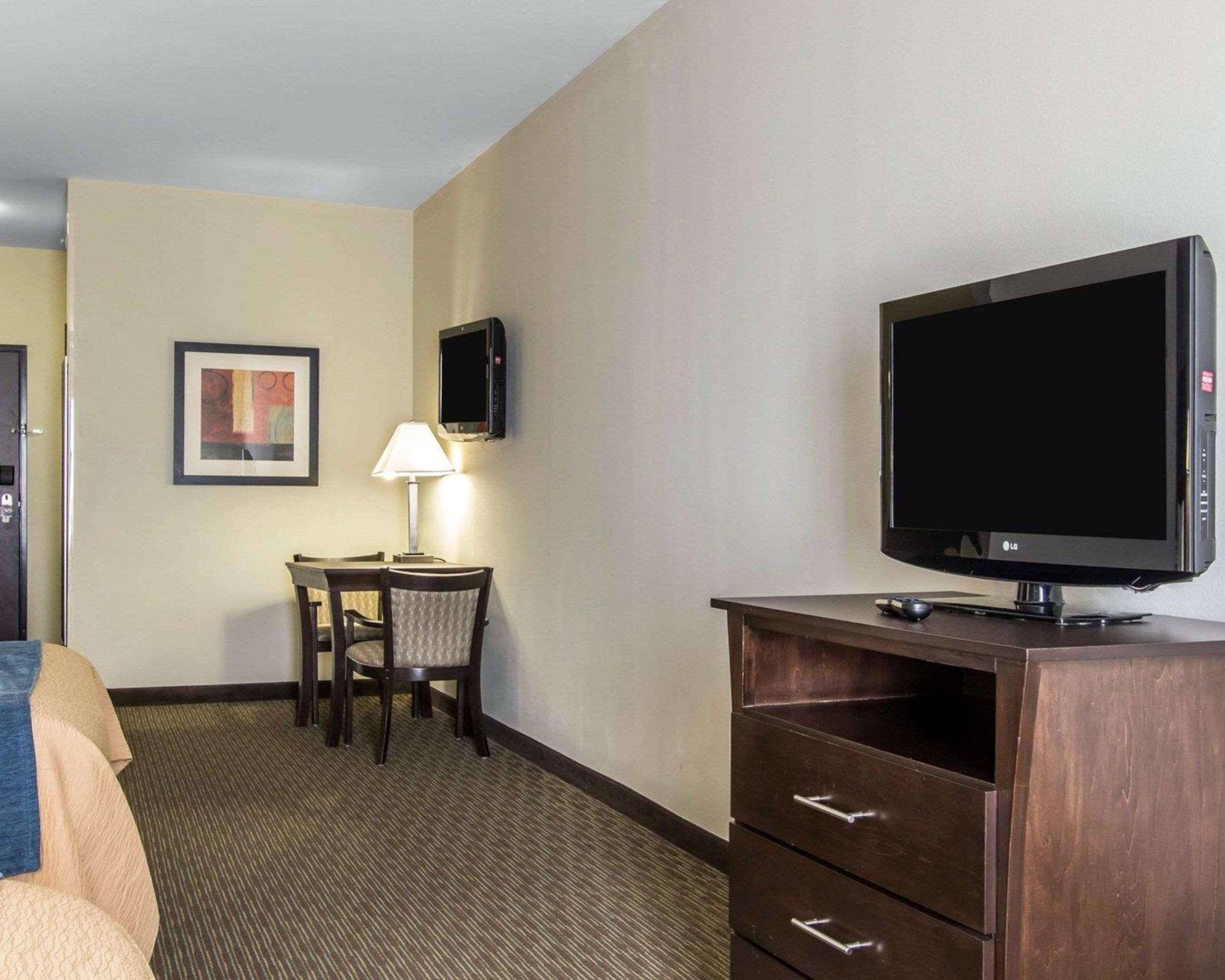 Comfort Inn & Suites Oklahoma City West - I-40 Экстерьер фото